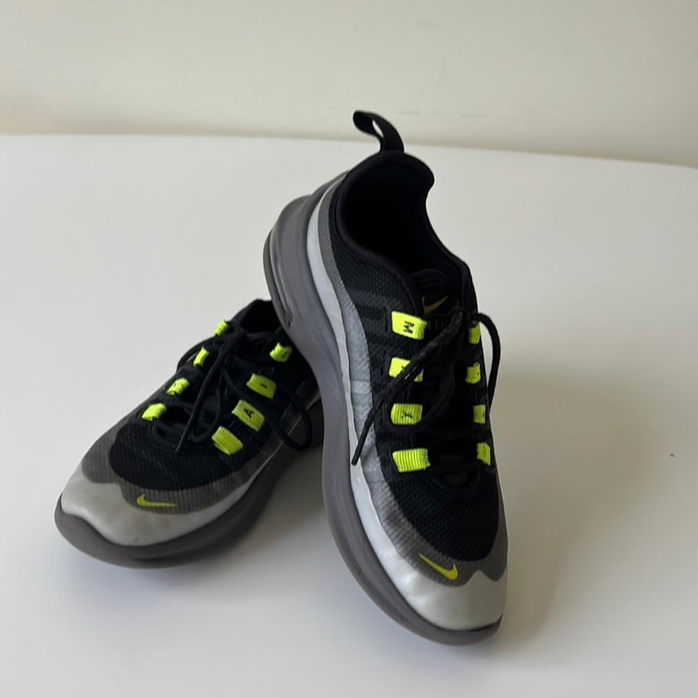 Nike air sneakers size 2.5